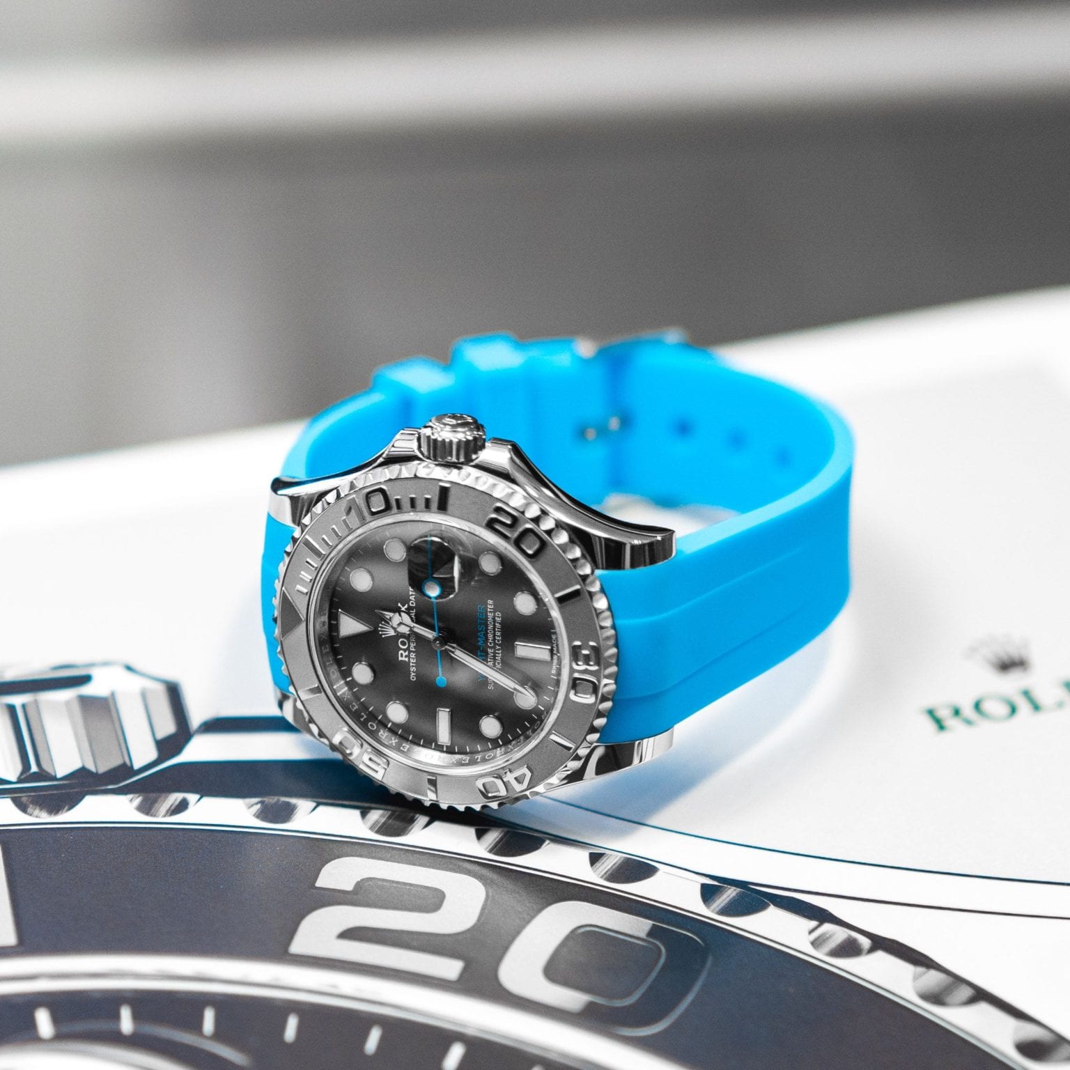 rolex yacht master blue dial rubber strap