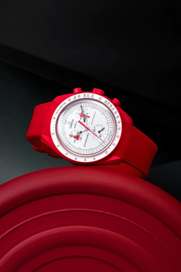 Omega moonswatch red 2