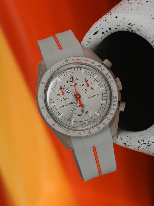 MOONSWATCH CORSA HURRICANE GREY & ORANGE